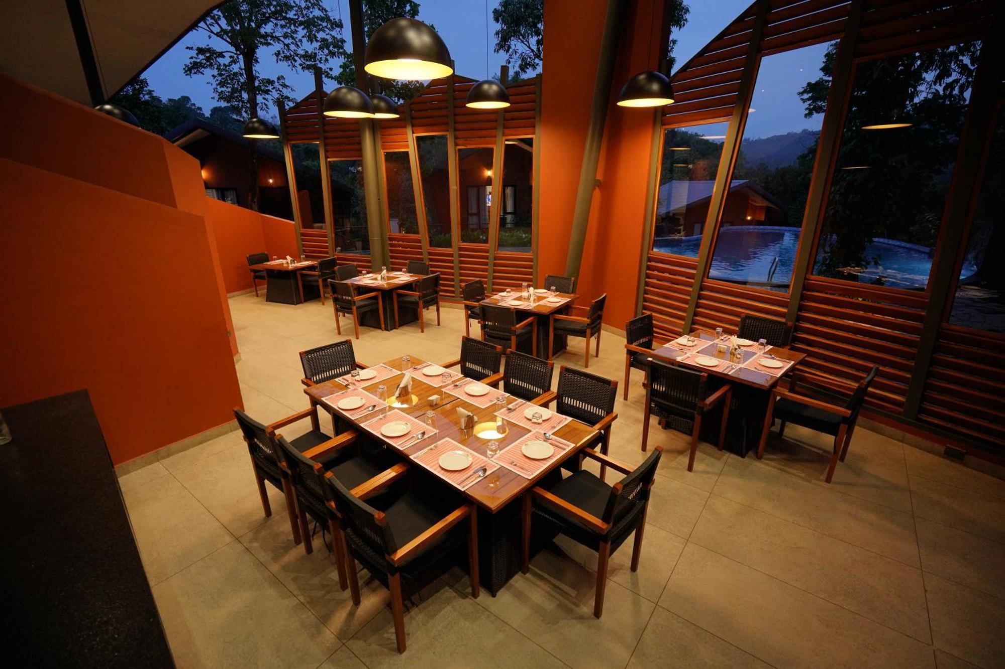 Vyna Hillock Resort And Spa 维特利 外观 照片