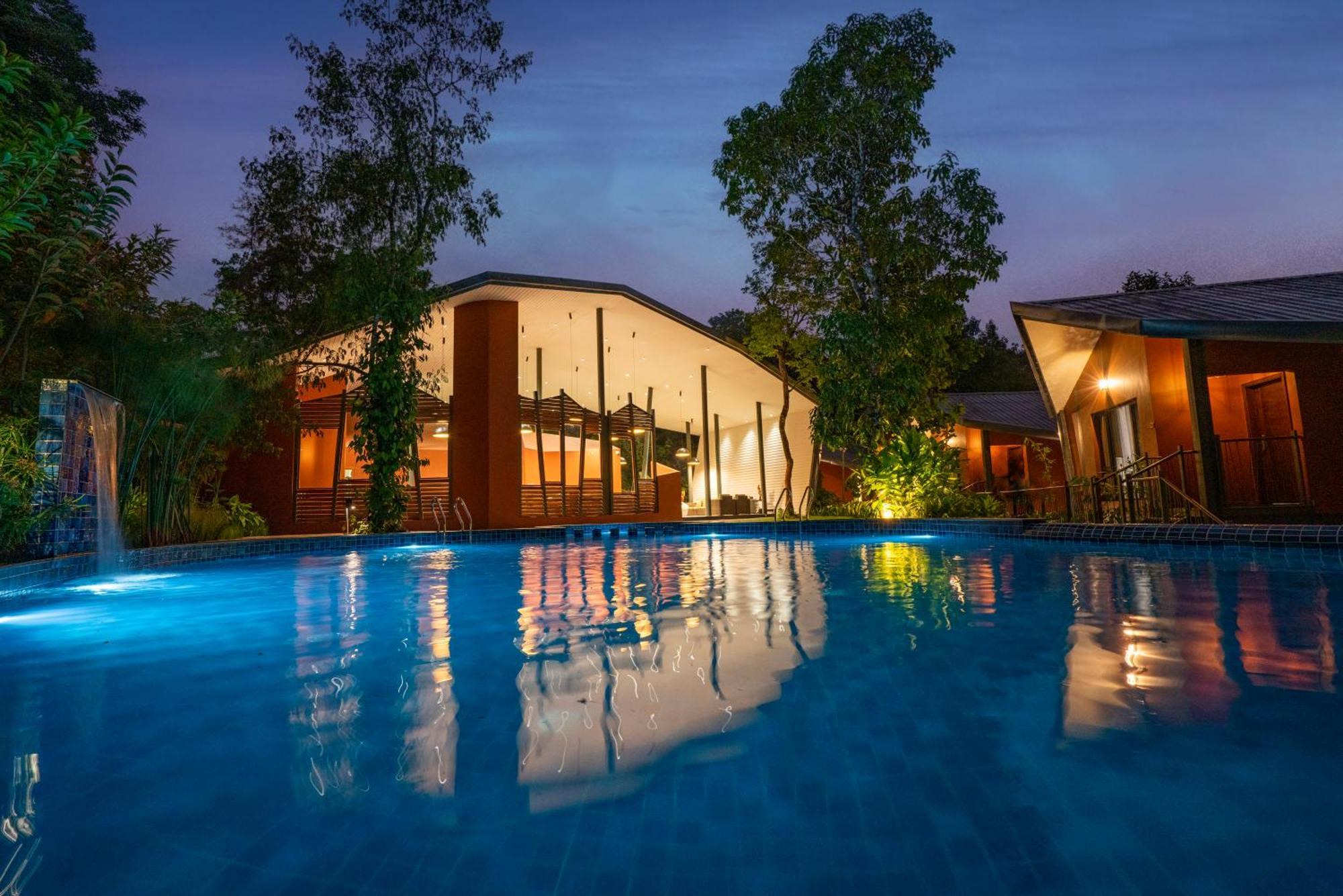 Vyna Hillock Resort And Spa 维特利 外观 照片