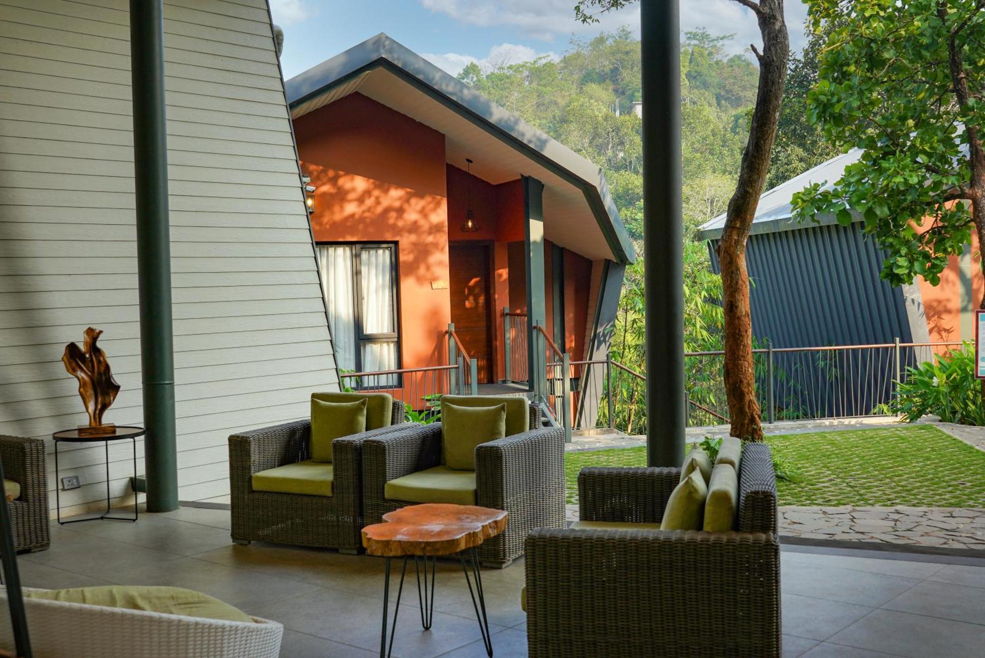 Vyna Hillock Resort And Spa 维特利 外观 照片