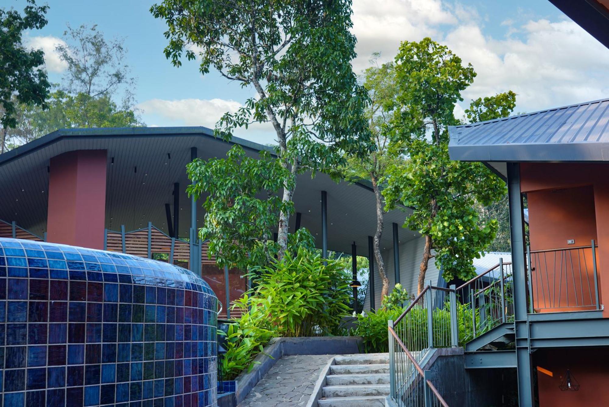 Vyna Hillock Resort And Spa 维特利 外观 照片