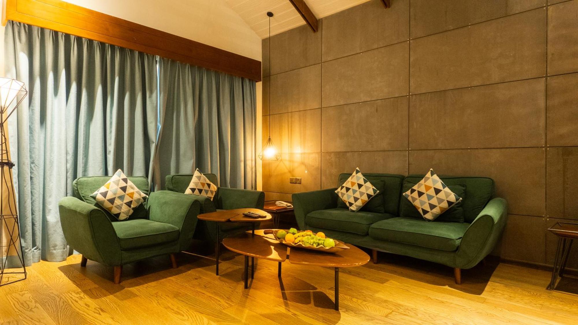 Vyna Hillock Resort And Spa 维特利 外观 照片